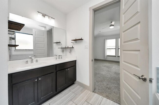 Building Photo - 1567 Harvest Vine Ct