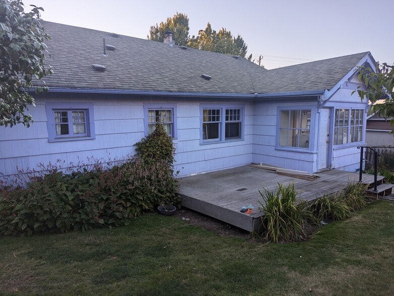 Building Photo - 432 3rd Ave N