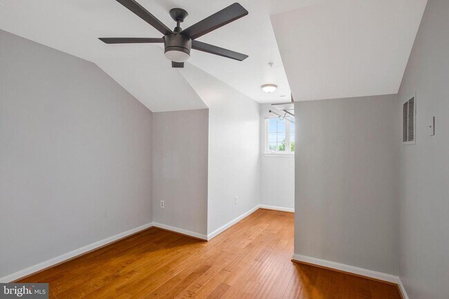 Building Photo - 502 Mathias Hammond Way