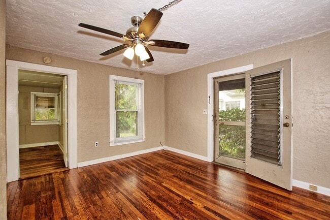 Building Photo - Available now!  Near downtown!