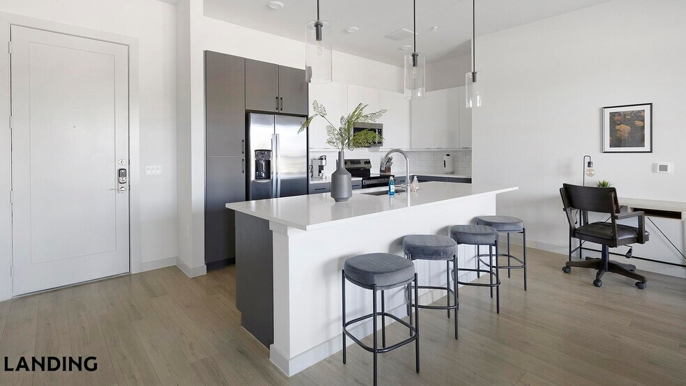 Building Photo - 1345 E 15th St