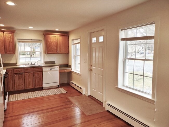 Building Photo - 20 Cutler St