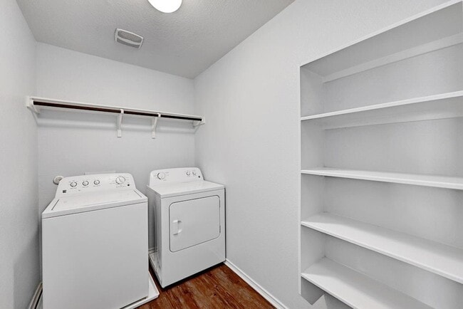 Building Photo - 3520 Black Granite Dr