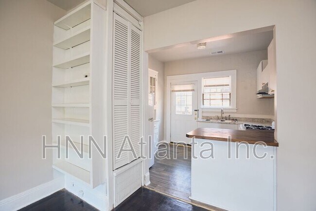 Building Photo - 439 N Highland Ave NE