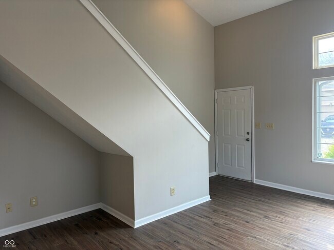 Building Photo - 6682 Dunsdin Dr