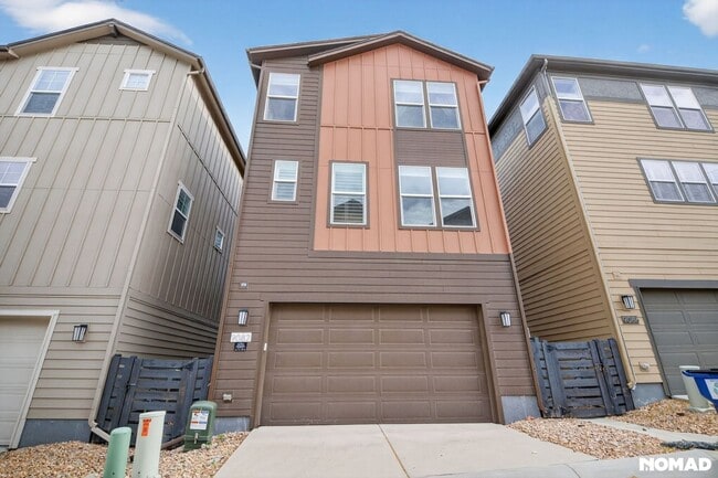 Building Photo - 9082 Delacorte St