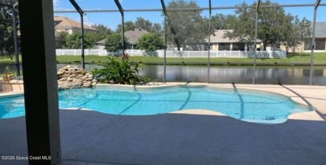 Building Photo - 1070 Hollister Dr