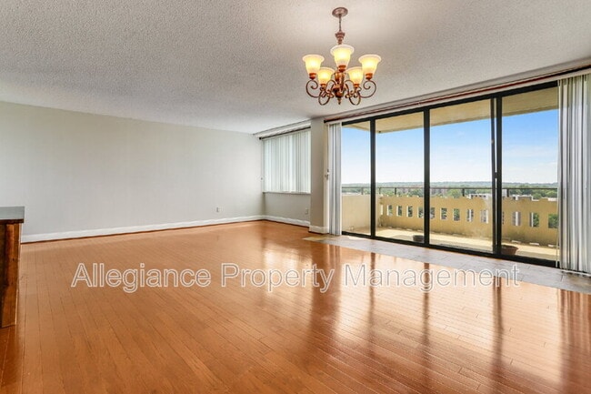 Building Photo - 6301 Stevenson Ave