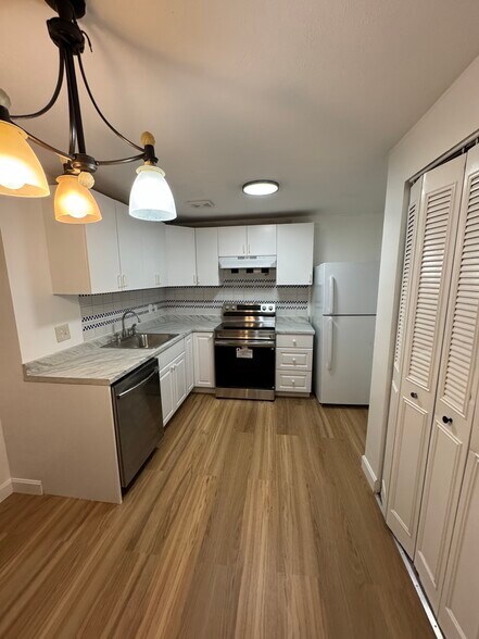 Building Photo - 361 Faneuil St