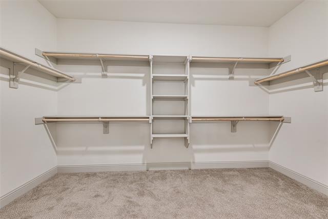 Building Photo - 335 Community Dr