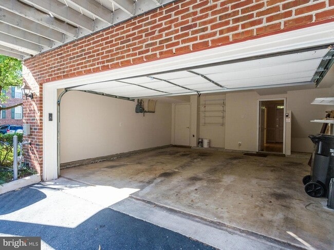 Building Photo - 8870 Ashgrove House Ln