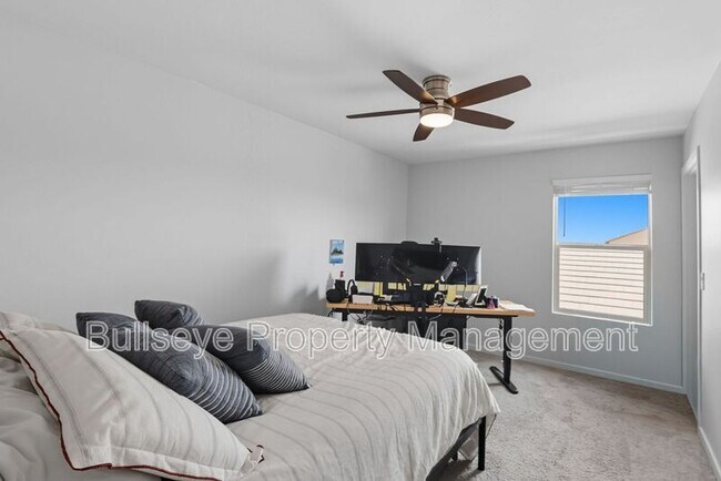 Building Photo - 40462 W Sunland Dr