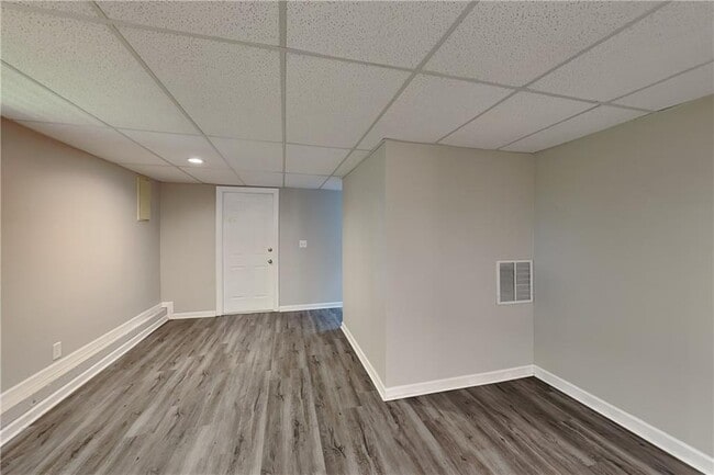 Building Photo - 507 Penny Ln