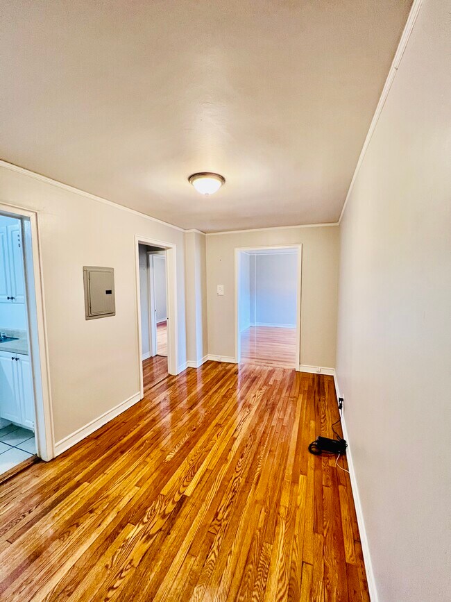 Building Photo - 48 Windle Park