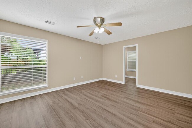 Building Photo - 6906 Pembrough Ln