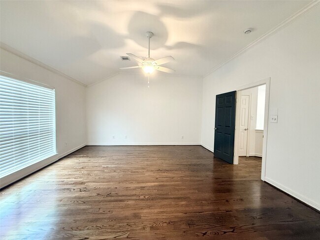 Building Photo - 5317 Austin St