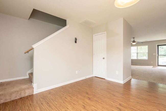 Building Photo - Available July 10th! Immaculate 3-Bedroom Home with Modern Updates