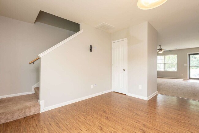 Building Photo - Immaculate 3-Bedroom Home with Modern Updates