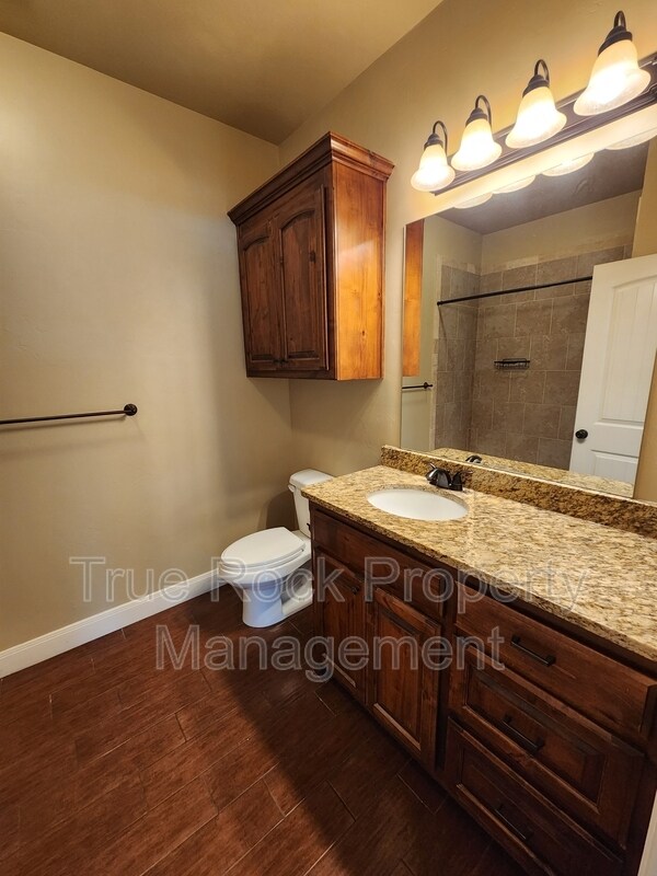Building Photo - 1413 N Monte Vista St