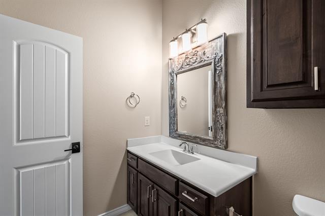 Building Photo - 1810 Sanderlain Ln