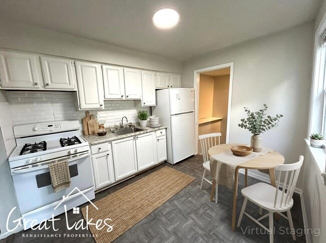 Building Photo - Lovely 2 Bedroom 1 Bathroom now available for rent