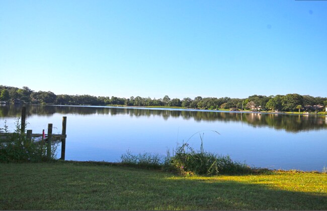 Building Photo - Waterfront Living Nearby – 2/1.5 Townhouse...