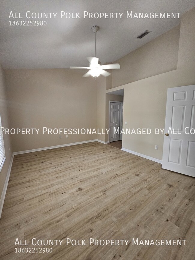 Building Photo - Show Stopper! 3/2 Grasslands Condo for Rent