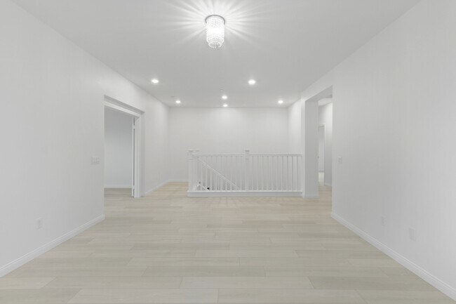 Building Photo - 3511 Pear Ct