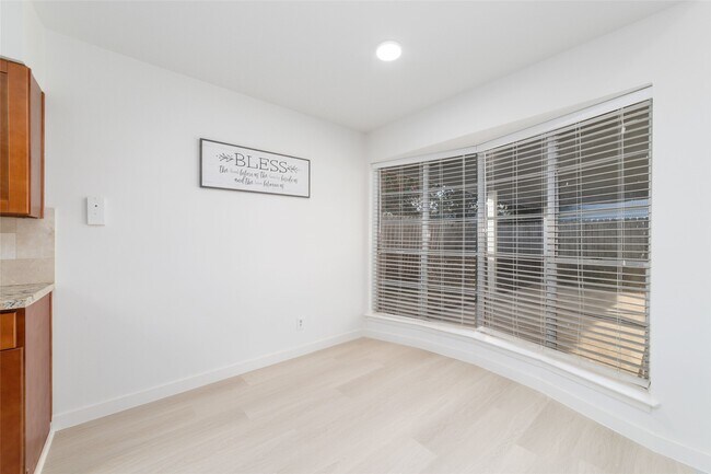 Building Photo - 11222 Sandstone St