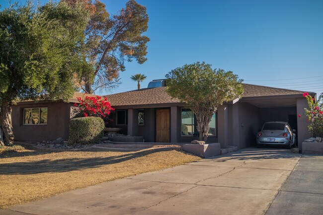 Primary Photo - 1333 W 6th St