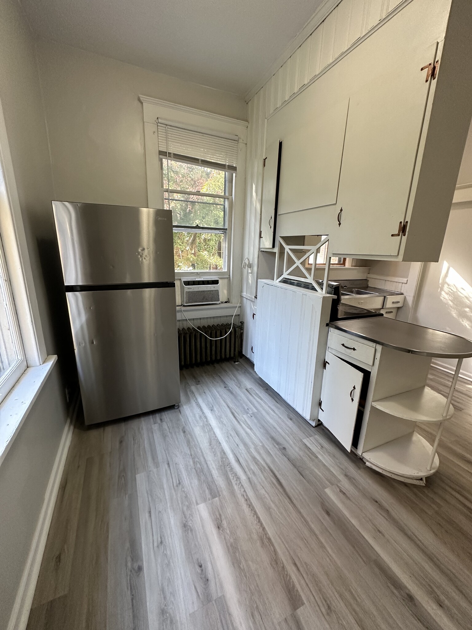 Kitchen - 9 Vista Ave