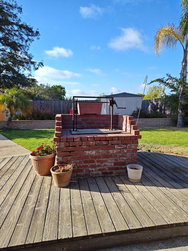 Building Photo - Charming Single-Story Home with Bonus Space & Beautiful Backyard