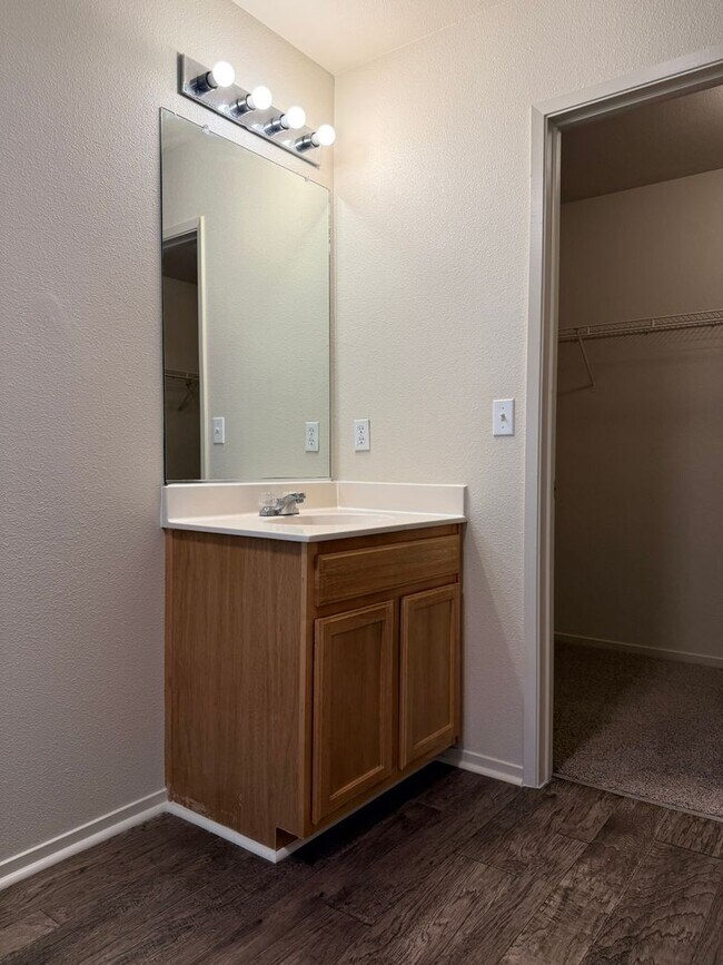 Building Photo - 1277 Sunrise Dr