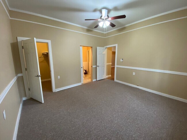 Building Photo - Black Mountain - Home Apartment, North Fork Rd, Utilities included