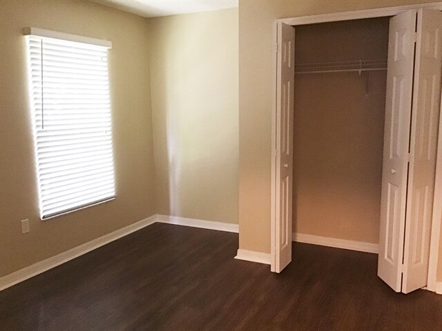 Building Photo - 558 Hatcher St SE