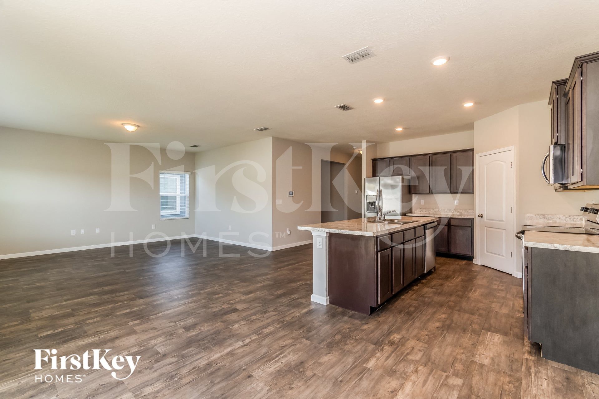 Building Photo - 8369 Cape Fox Dr