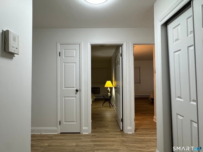 Building Photo - 22 Radio Pl