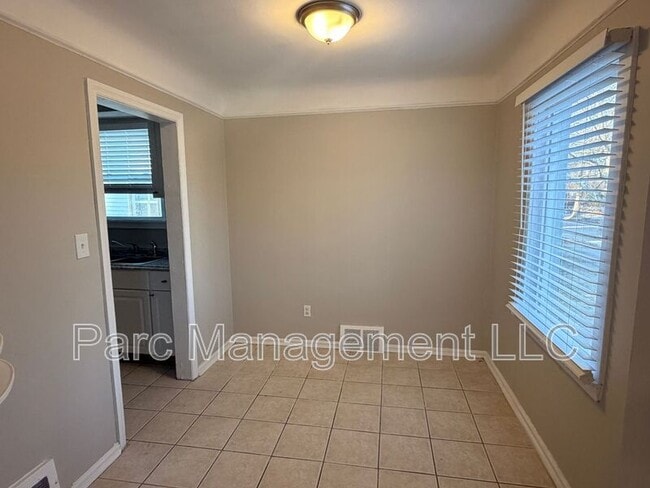 Building Photo - 14345 Stout St