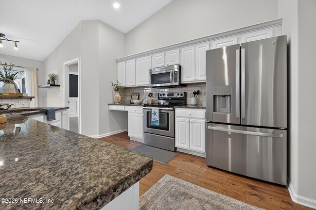Building Photo - 12838 Chets Creek Dr N