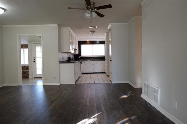 Building Photo - 3401 Princeton Dr