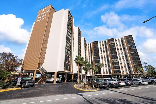 Building Photo - 10355 Paradise Blvd