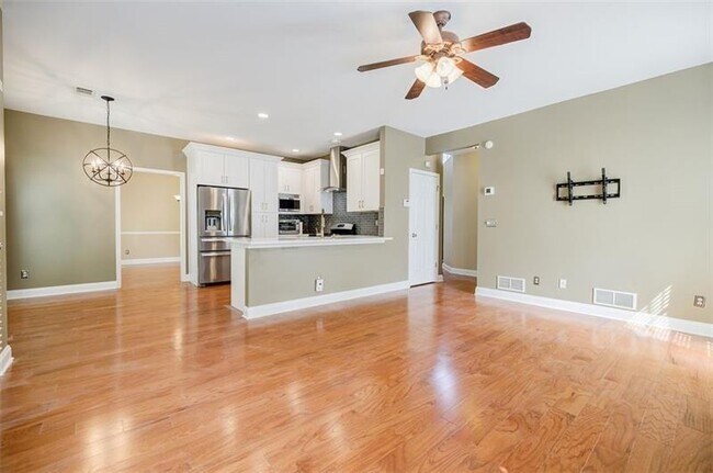 Building Photo - 715 Ullswater Cove