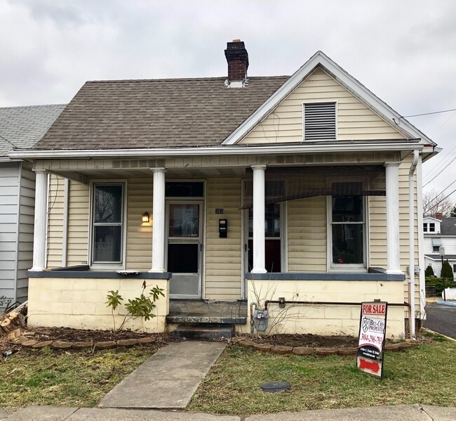 Building Photo - 2 Bedroom House in South Park/Greenmont - Available 08/24/2026