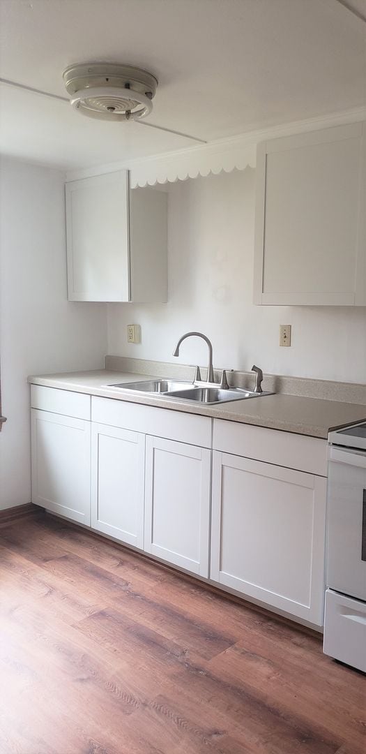 Building Photo - 1366NORTHATH