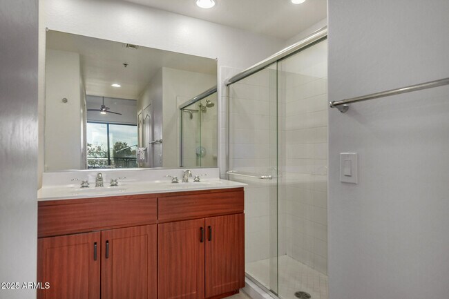 Building Photo - 2302 N Central Ave