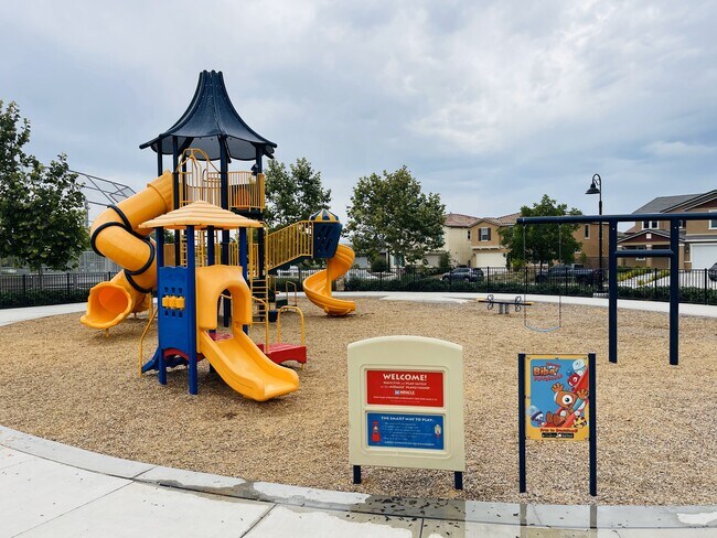 Building Photo - 30929 Palette Rd