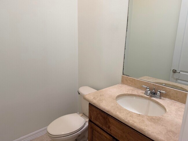 Building Photo - 7221 Lake Victoria Rd