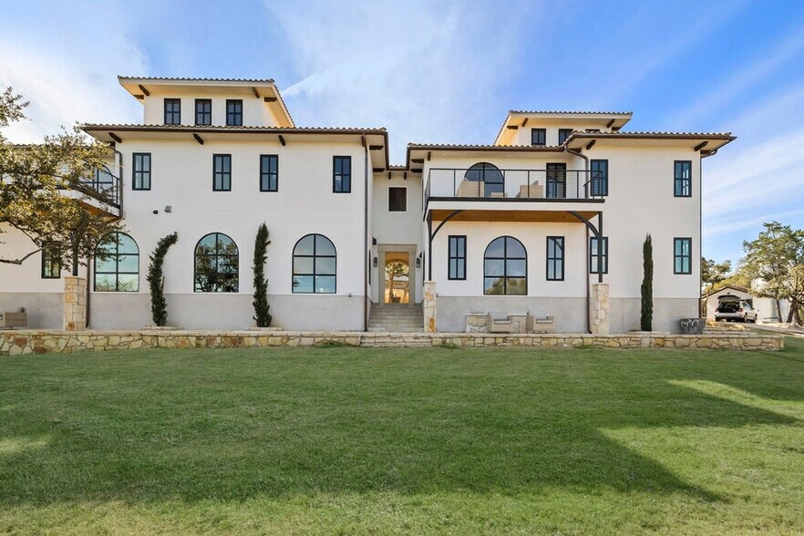 Building Photo - 2700 Bee Creek Rd