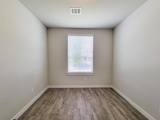 Building Photo - 15131 Timberson Rdg Ln