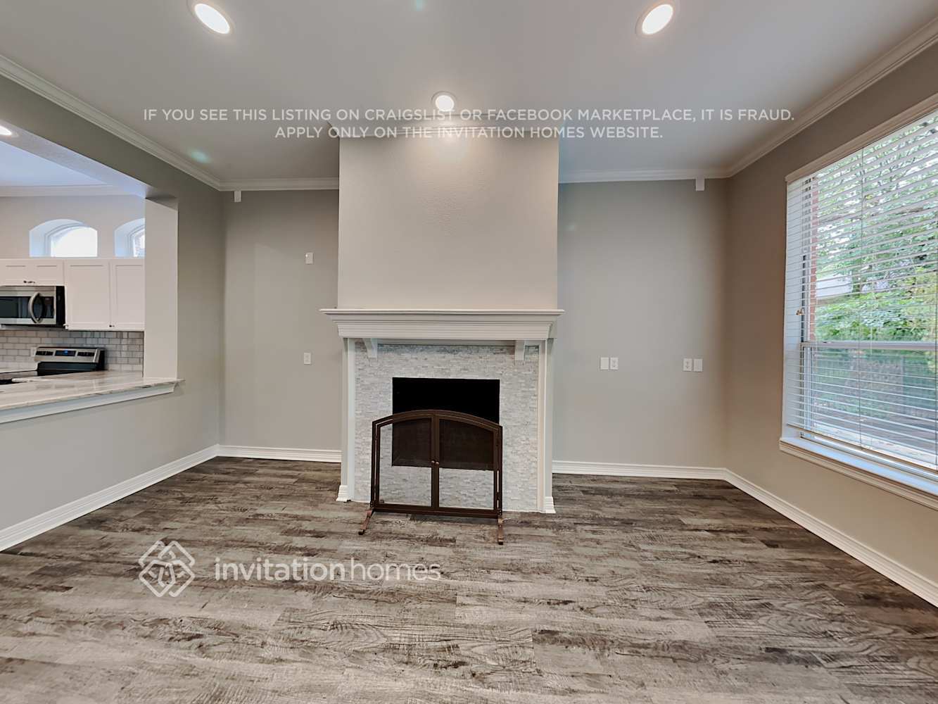 Building Photo - 317 Valiant Dr